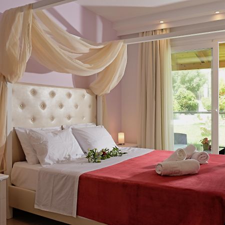 Palapart Gikas Suites And Studios 古维亚 外观 照片