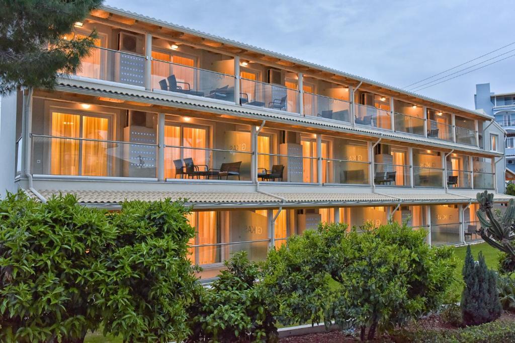 Palapart Gikas Suites And Studios 古维亚 外观 照片
