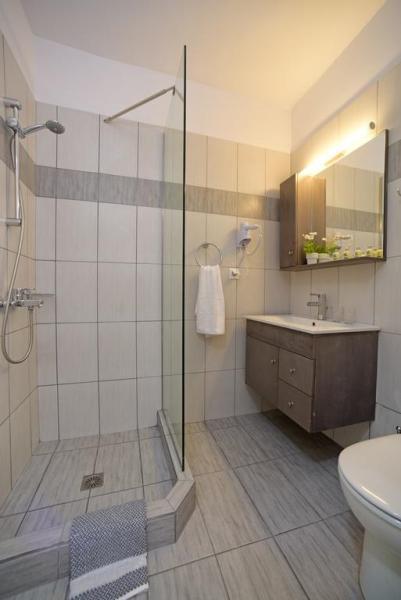 Palapart Gikas Suites And Studios 古维亚 外观 照片